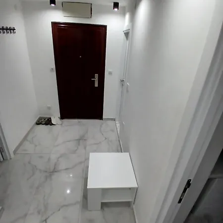Aparman Tiha Noc Apartment Odzaci